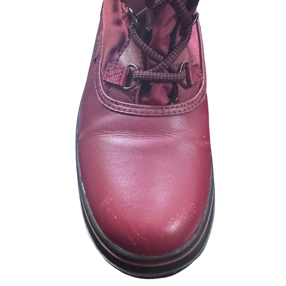 Coach Sage Snow Red Burgundy Nylon Leather Lace Up Mild Calf Winter Boots Size 7